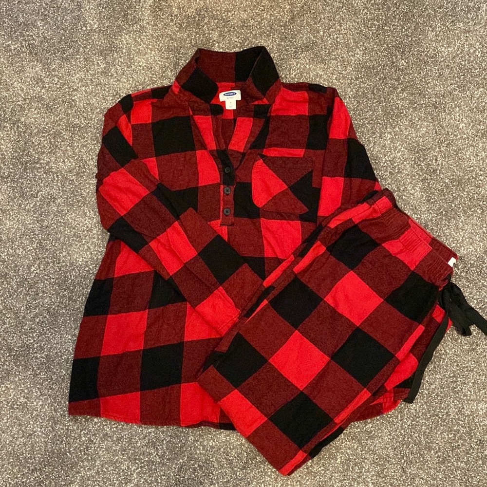 Old Navy Maternity PJs